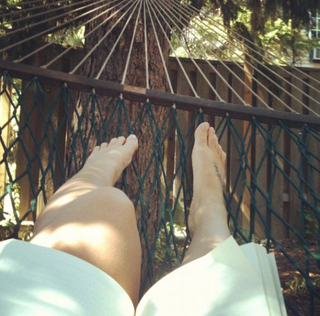 Alicia Malone feet photo 2