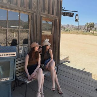 Alicia Sanz feet photo 2