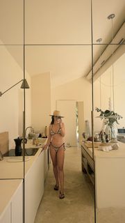 Alicia Sanz feet photo 2