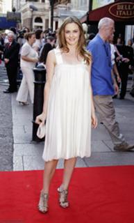 Alicia Silverstone feet photo thumbnail