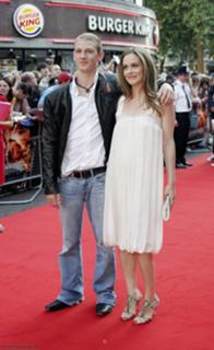 Alicia Silverstone feet photo thumbnail