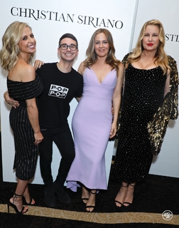 Alicia Silverstone feet photo thumbnail