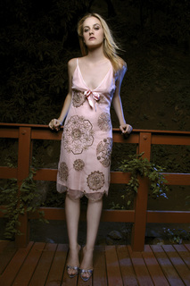 Alicia Silverstone feet photo thumbnail