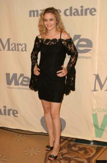 Alicia Silverstone feet photo thumbnail