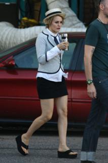 Alicia Silverstone feet photo thumbnail