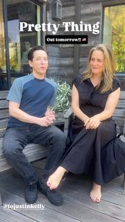 Alicia Silverstone feet photo thumbnail