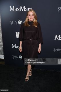 Alicia Silverstone feet photo 2