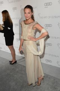 Alicia Vikander feet photo thumbnail