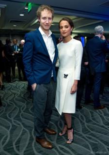 Alicia Vikander feet photo thumbnail