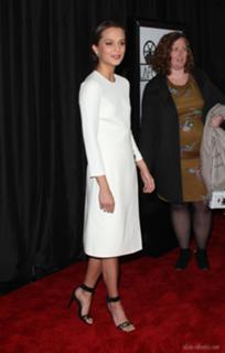 Alicia Vikander feet photo thumbnail