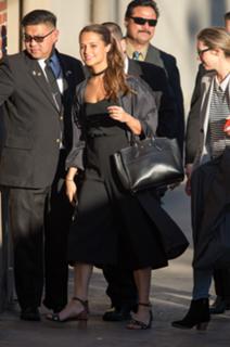 Alicia Vikander feet photo thumbnail
