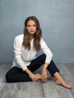 Alicia Vikander feet photo thumbnail