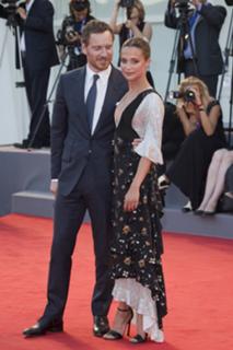 Alicia Vikander feet photo thumbnail