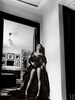 Alicia Vikander feet photo thumbnail