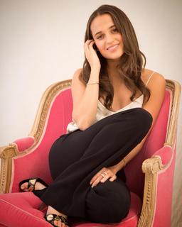 Alicia Vikander feet photo thumbnail