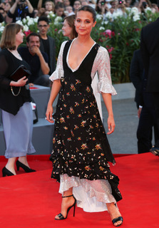 Alicia Vikander feet photo thumbnail