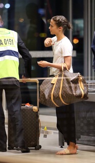 Alicia Vikander feet photo thumbnail