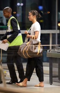 Alicia Vikander feet photo thumbnail
