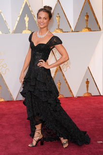 Alicia Vikander feet photo thumbnail