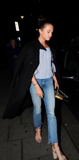 Alicia Vikander feet photo thumbnail