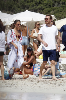 Alicia Vikander feet photo thumbnail