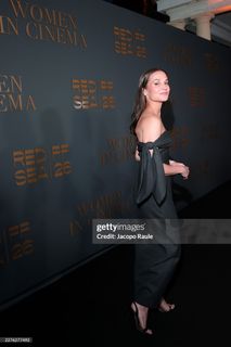 Alicia Vikander feet photo 13