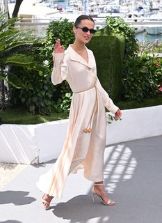 Alicia Vikander feet photo 5