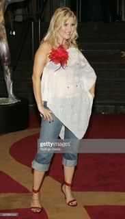 Alicia Villarreal feet photo 11