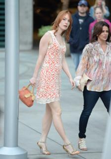 Alicia Witt feet photo thumbnail
