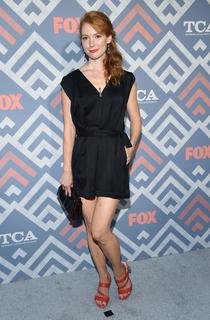 Alicia Witt feet photo thumbnail