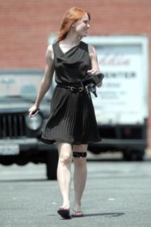 Alicia Witt feet photo thumbnail