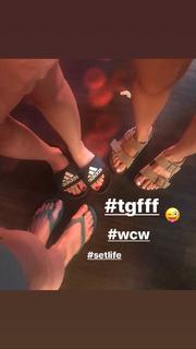 Alicia Witt feet photo thumbnail