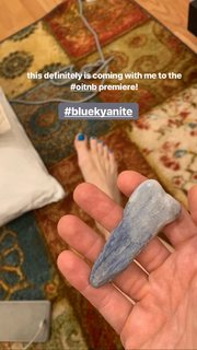 Alicia Witt feet photo thumbnail