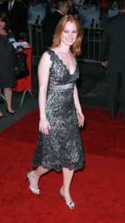 Alicia Witt feet photo thumbnail