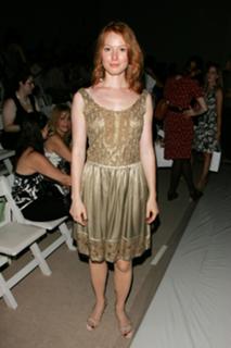 Alicia Witt feet photo thumbnail