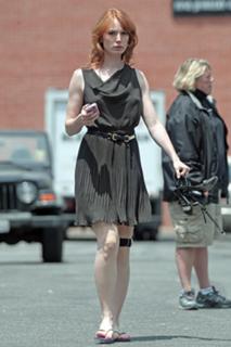 Alicia Witt feet photo thumbnail