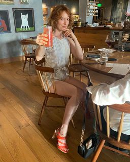 Alicia Witt feet photo thumbnail