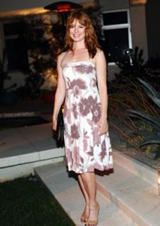 Alicia Witt feet photo thumbnail