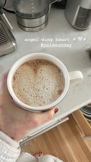 Alicia Witt feet photo thumbnail