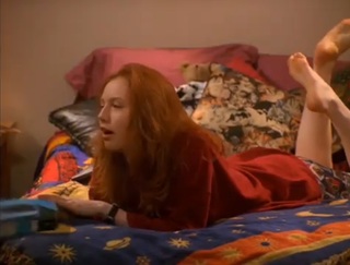 Alicia Witt feet photo thumbnail