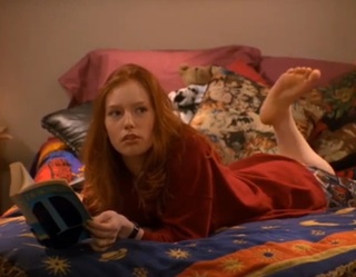 Alicia Witt feet photo thumbnail