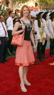 Alicia Witt feet photo thumbnail