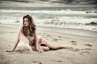 Alicja Bachleda feet photo 2