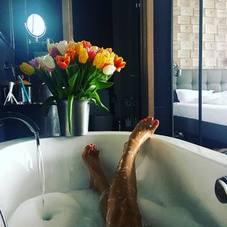 Alina Astrovskaya feet photo 1