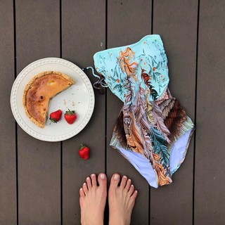 Alina Astrovskaya feet photo 9