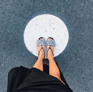 Alina Astrovskaya feet photo 10
