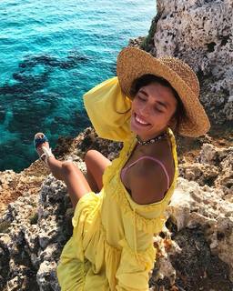 Alina Astrovskaya feet photo 7
