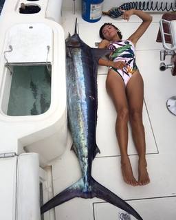 Alina Astrovskaya feet photo 5