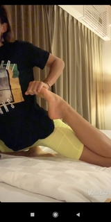 Alina Astrovskaya feet photo 3