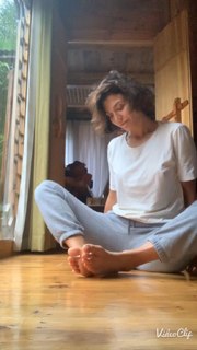 Alina Astrovskaya feet photo 17
